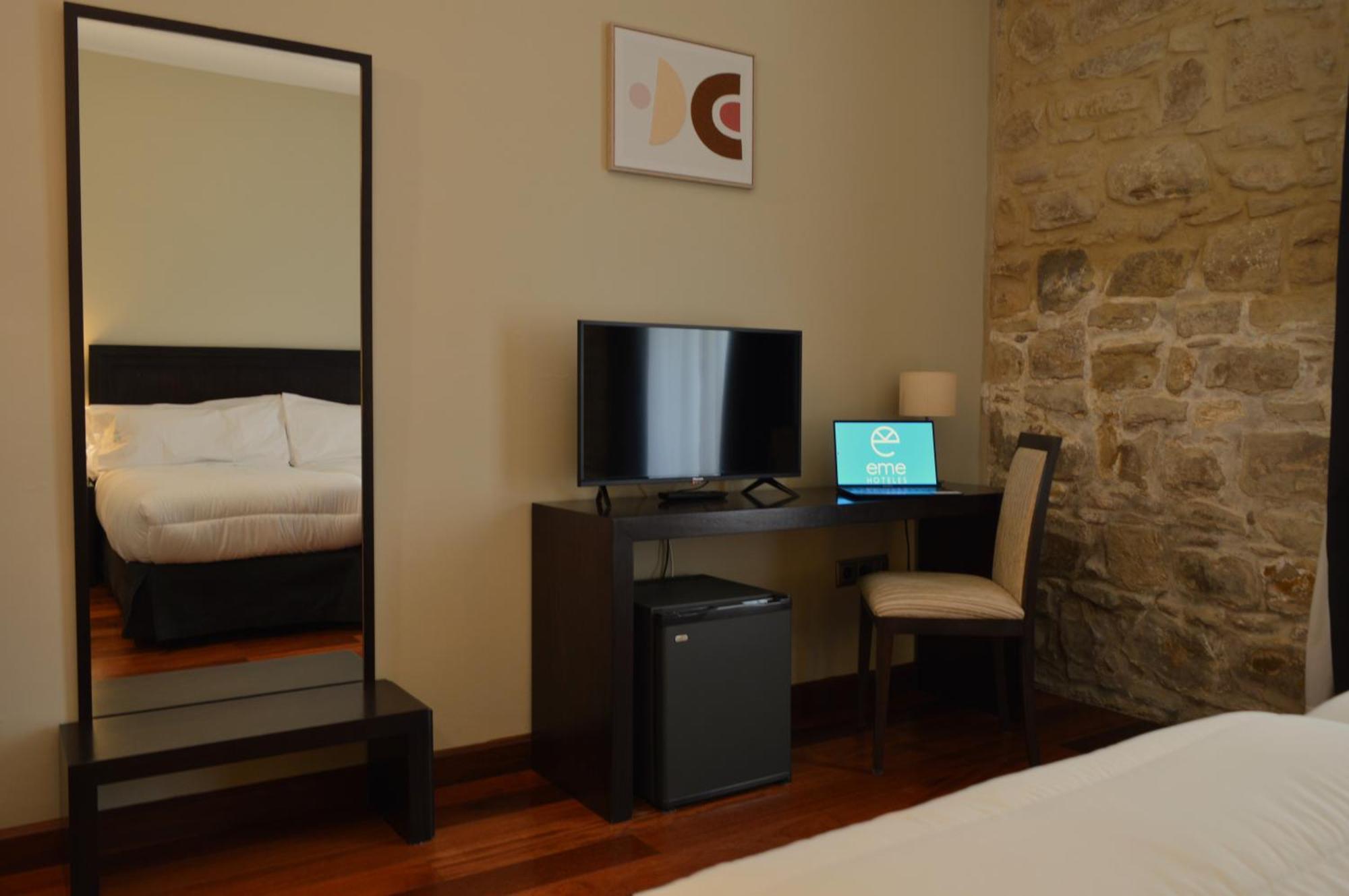 Hotel Baeza Monumental By Eme Hoteles Exterior photo