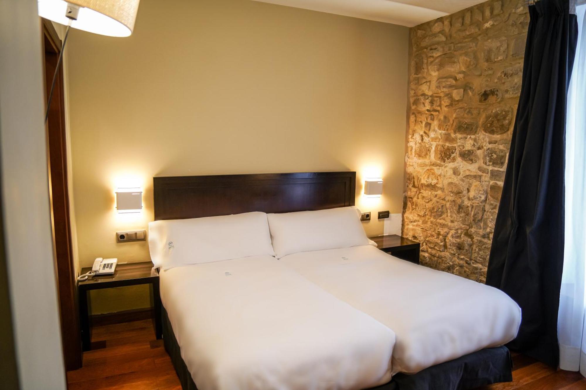 Hotel Baeza Monumental By Eme Hoteles Exterior photo