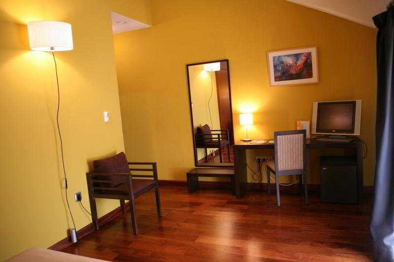 Hotel Baeza Monumental By Eme Hoteles Room photo